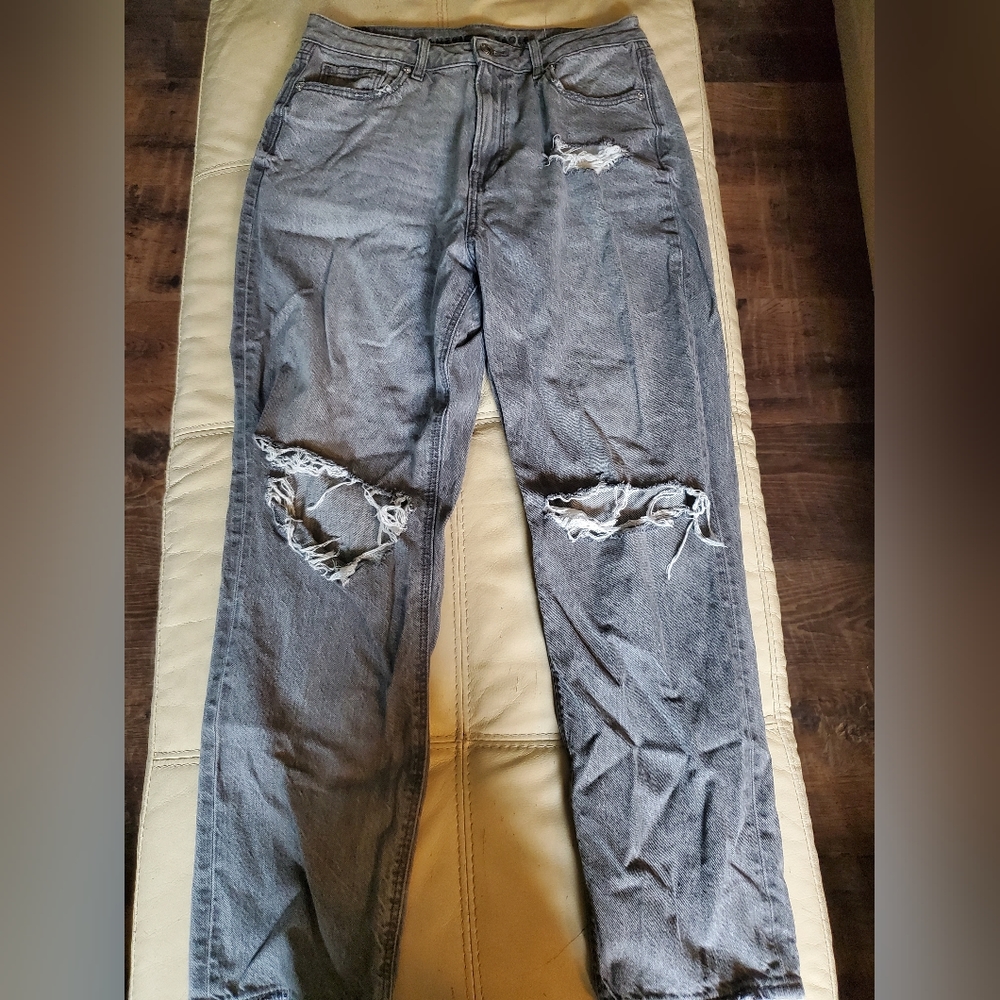American Eagle gray mom jeans size 10